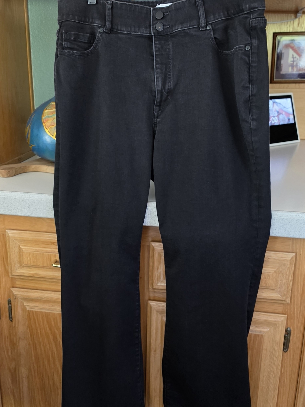 EUC Lane Bryant Women's Stretch Hi-Rise Black Bootcut Jeans 18W